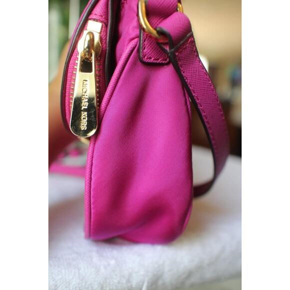 nwt Michael Kors fuschia nylon Bedford Flap Crossbody Bag (pu120 - Picture 8 of 10